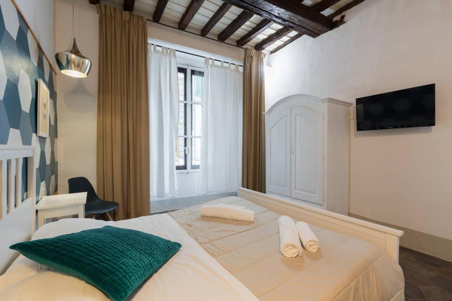 F4 - Santa Croce One Bedroom Flat 2 To 4 Guests Florence Exterior photo